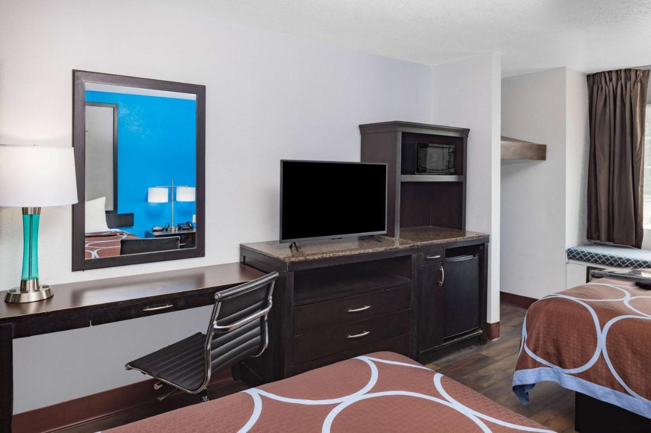 Super 8 By Wyndham Pensacola Hotel Ferry Pass Luaran gambar